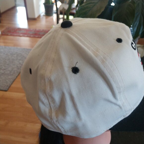 CHICAGO BULLS STITCHED LOGO G.C.C. SNAPBACK ADJUSTABLE NBA LICENSED HAT - Picture 4 of 5